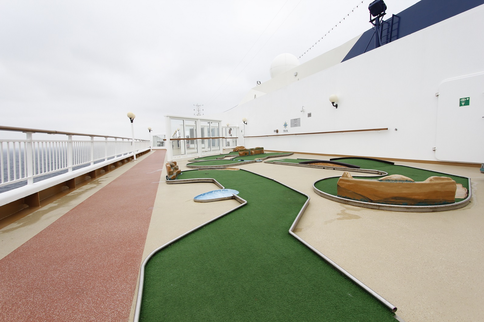 mini-golf-tredwall-l